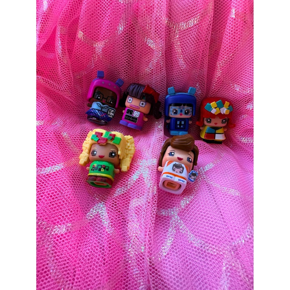 Spin Master My Mini MixieQ's Figure Lot 6pc Multicolor Collectible Mini Dolls